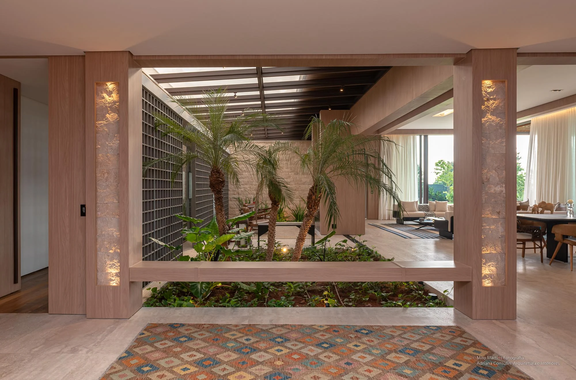 Madeira nobre em projetos de interiores